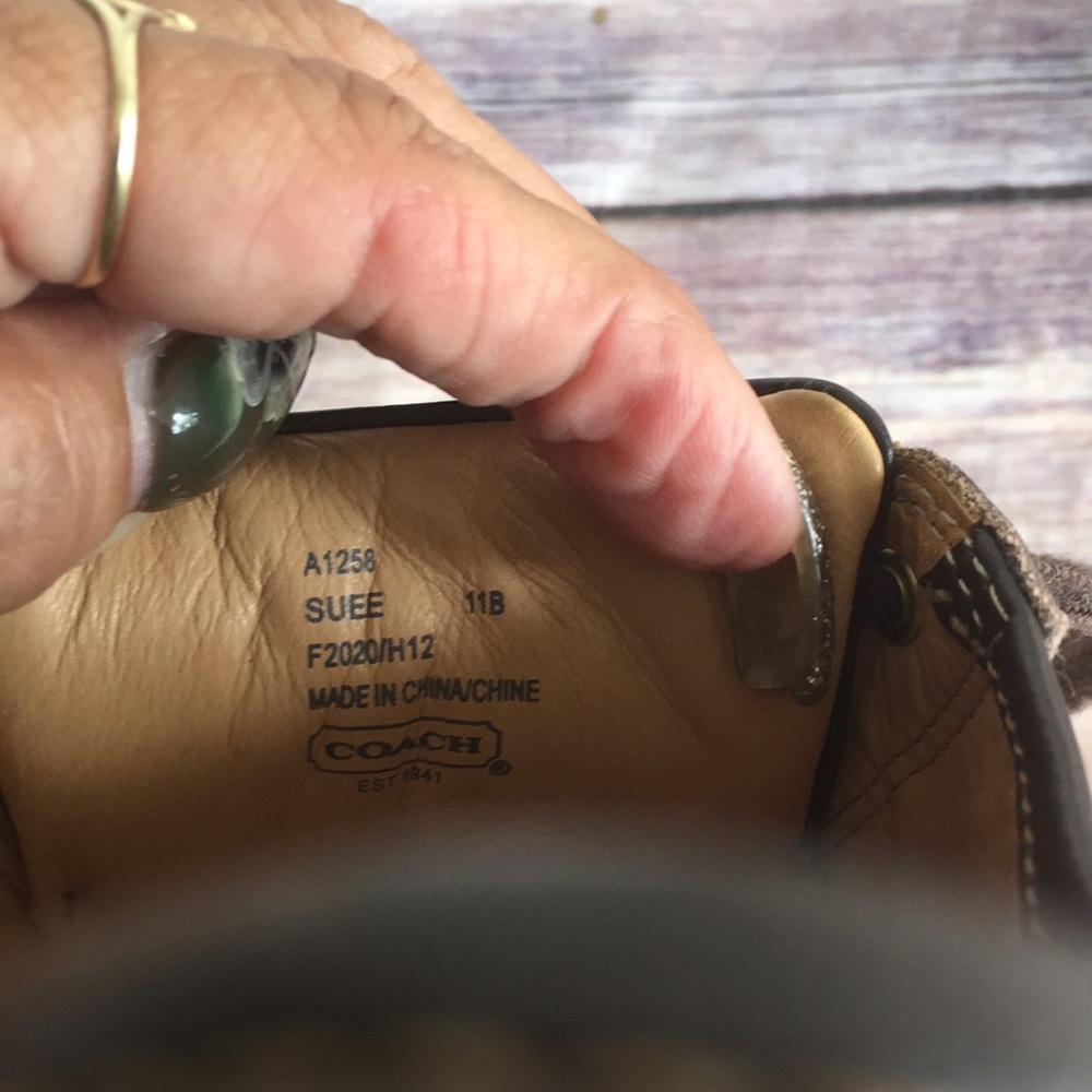 Coach women's size 11B brown /tan like New - Picture 6 of 6